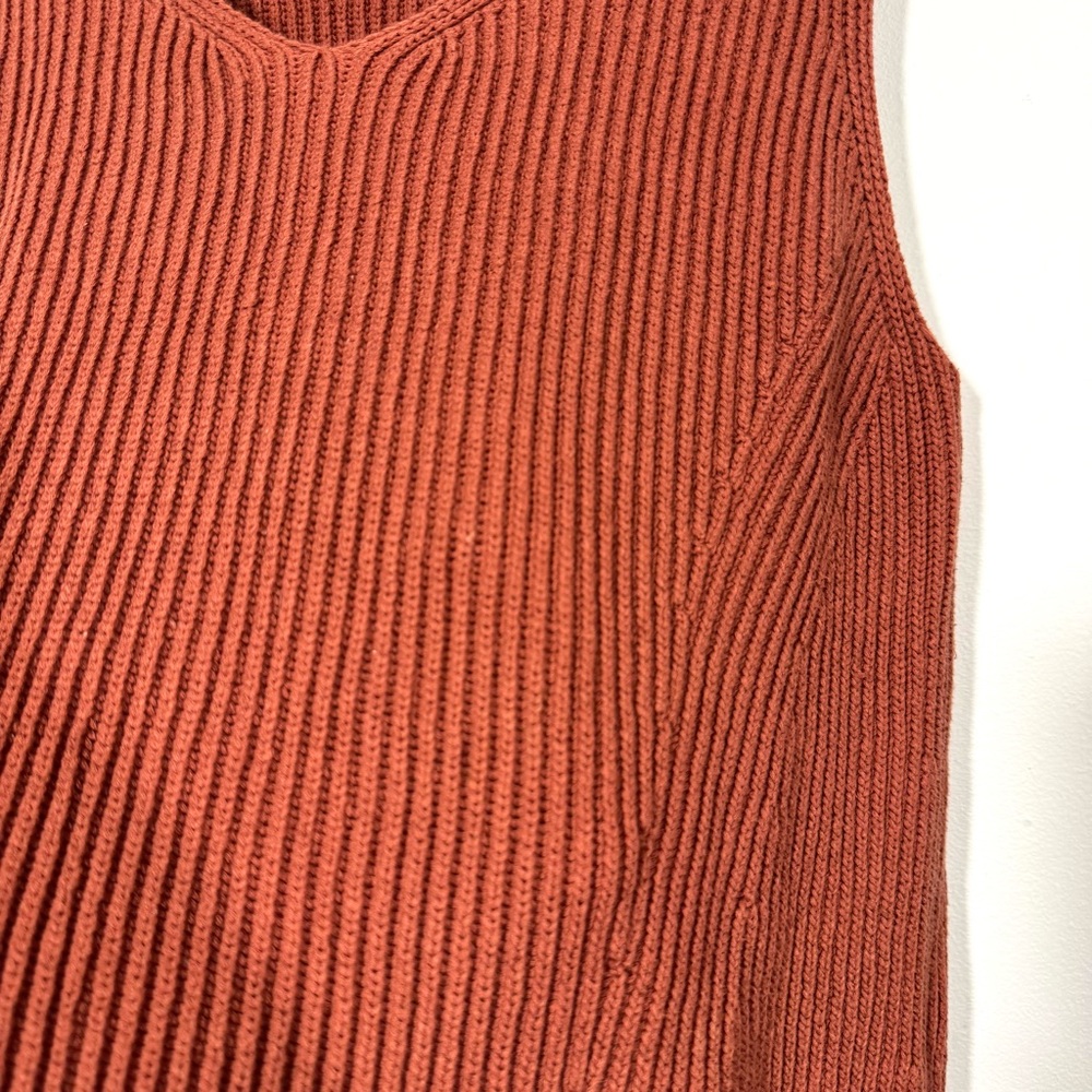 Vince Rust Ribbed Knit Tank Top - Picture 4 of 13
